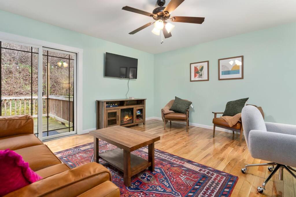 Vila Mountain Views, Hot Tub, Firepit, Dog Friendly, Ev Connector Stanley Exteriér fotografie